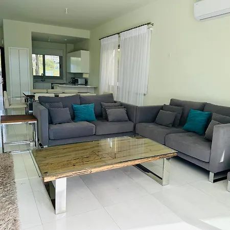 Вилла Coral Bay Пафос